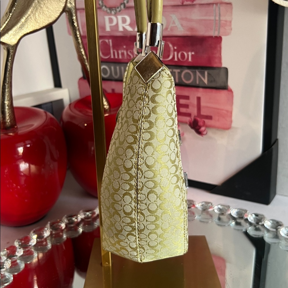 Stylish Yellow Pattern Shoulder Bag - image 3